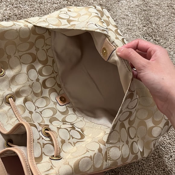 Coach Tote Bag - Picture 4 of 6